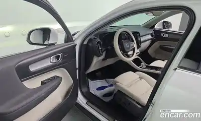 Volvo XC40 2023 2.0 гидро в Москве № 164247, миниатюра 11