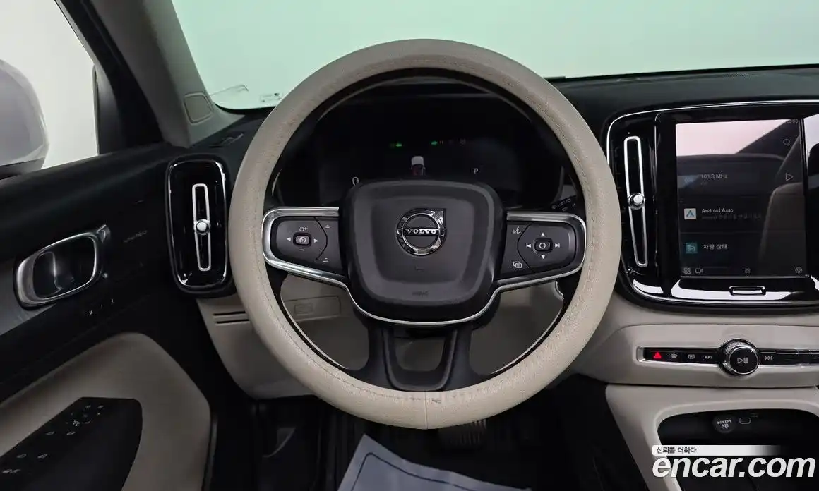 Volvo XC40 2023 2.0 гидро в Москве № 164247, фото 13