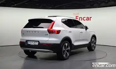 Volvo XC40 2023 2.0 гидро в Москве № 164247, миниатюра 2