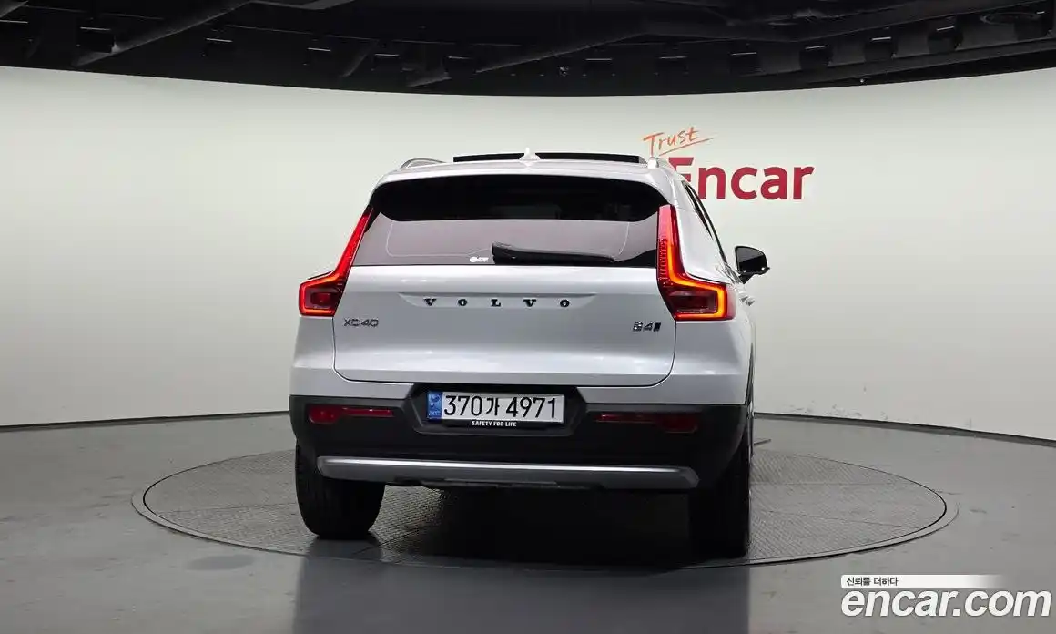 Volvo XC40 2023 2.0 гидро в Москве № 164247, фото 4