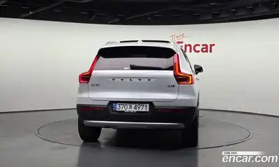 Volvo XC40 2023 2.0 гидро в Москве № 164247, миниатюра 4