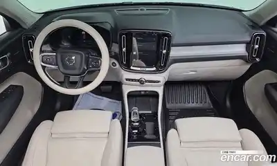 Volvo XC40 2023 2.0 гидро в Москве № 164247, миниатюра 7