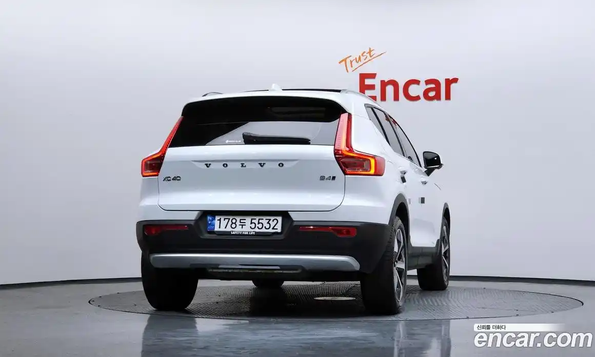 Volvo XC40 2023 2.0 гидро в Москве № 164312, фото 4