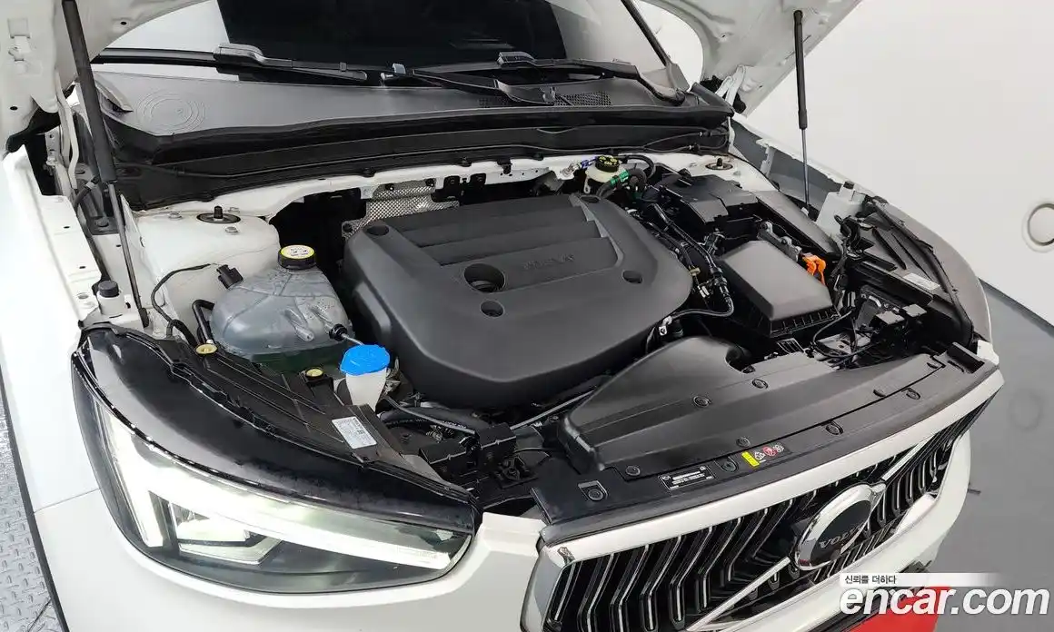 Volvo XC40 2023 2.0 гидро в Москве № 164312, фото 6