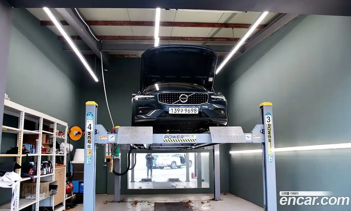 Volvo V60 2020 2.0 гидро в Москве № 164831, фото 16