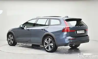 Volvo V60 2020 2.0 гидро в Москве № 164831, миниатюра 2