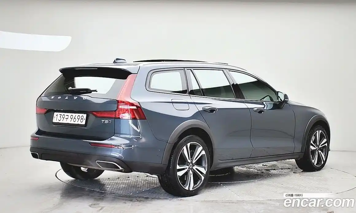 Volvo V60 2020 2.0 гидро в Москве № 164831, фото 4