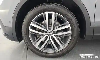 Volkswagen Tiguan 2022 2.0 гидро в Москве № 168584, миниатюра 5