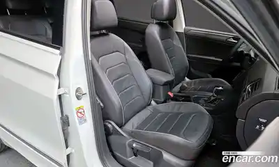 Volkswagen Tiguan 2023 2.0 гидро в Москве № 168623, миниатюра 12
