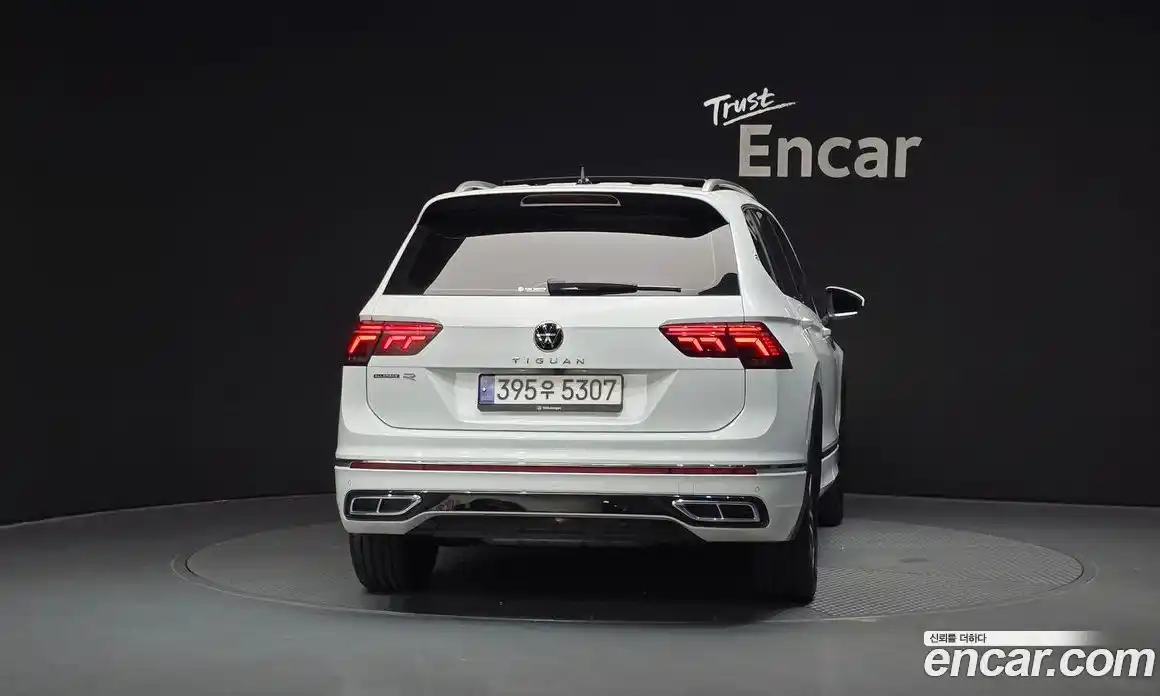 Volkswagen Tiguan 2023 2.0 гидро в Москве № 168623, фото 4