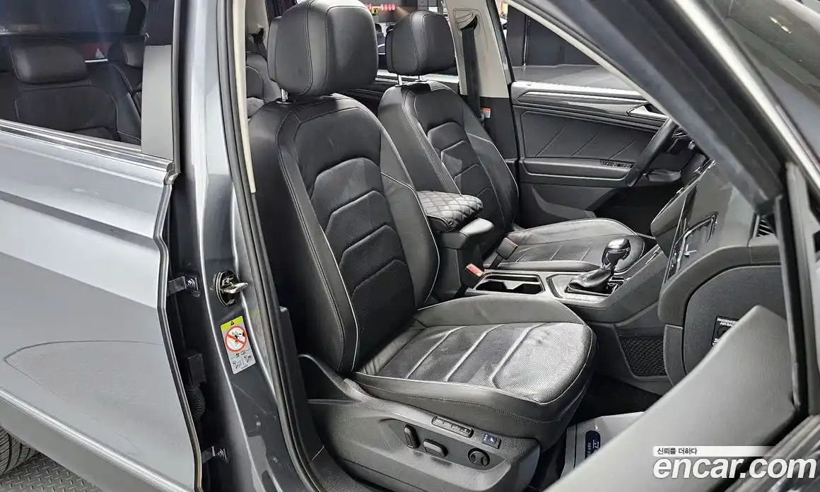 Volkswagen Tiguan 2018 2.0 гидро в Москве № 168911, фото 10