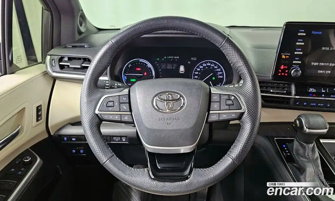 Toyota Sienna 2021 2.5 гидро в Москве № 170315, фото 13