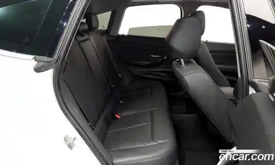 BMW 3-Series 2019 2.0 Автомат в Москве № 193084, миниатюра 12