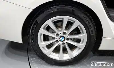 BMW 3-Series 2019 2.0 Автомат в Москве № 193084, миниатюра 5