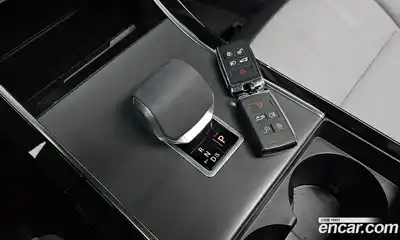 Land Rover Range-Rover Evoque 2025 2.0 гидро в Москве № 198057, миниатюра 9