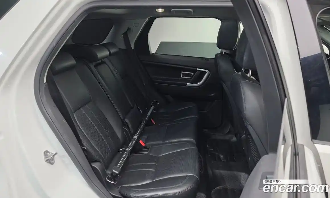 Land Rover Discovery Sport 2016 2.0 гидро в Москве № 198142, фото 12