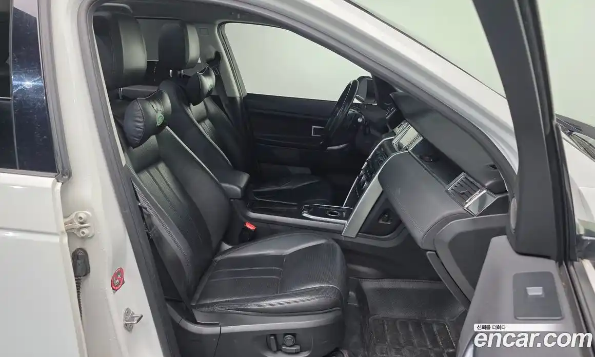 Land Rover Discovery Sport 2016 2.0 гидро в Москве № 198142, фото 10