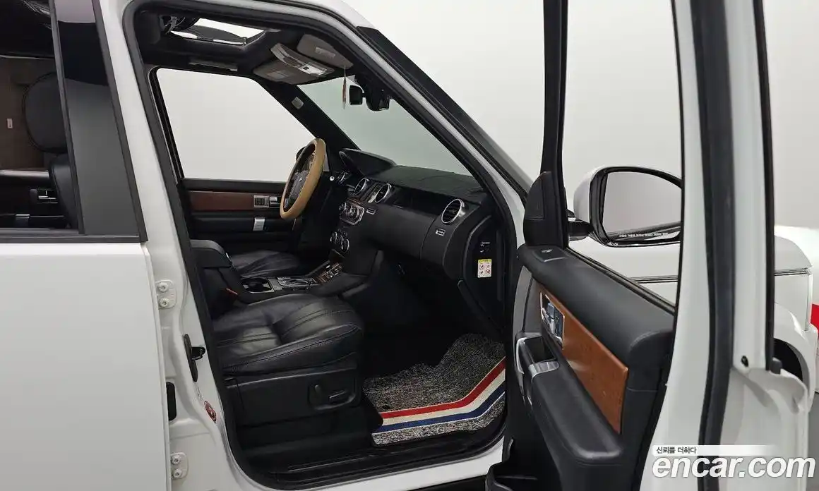 Land Rover Discovery 2016 3.0 гидро в Москве № 198255, фото 17