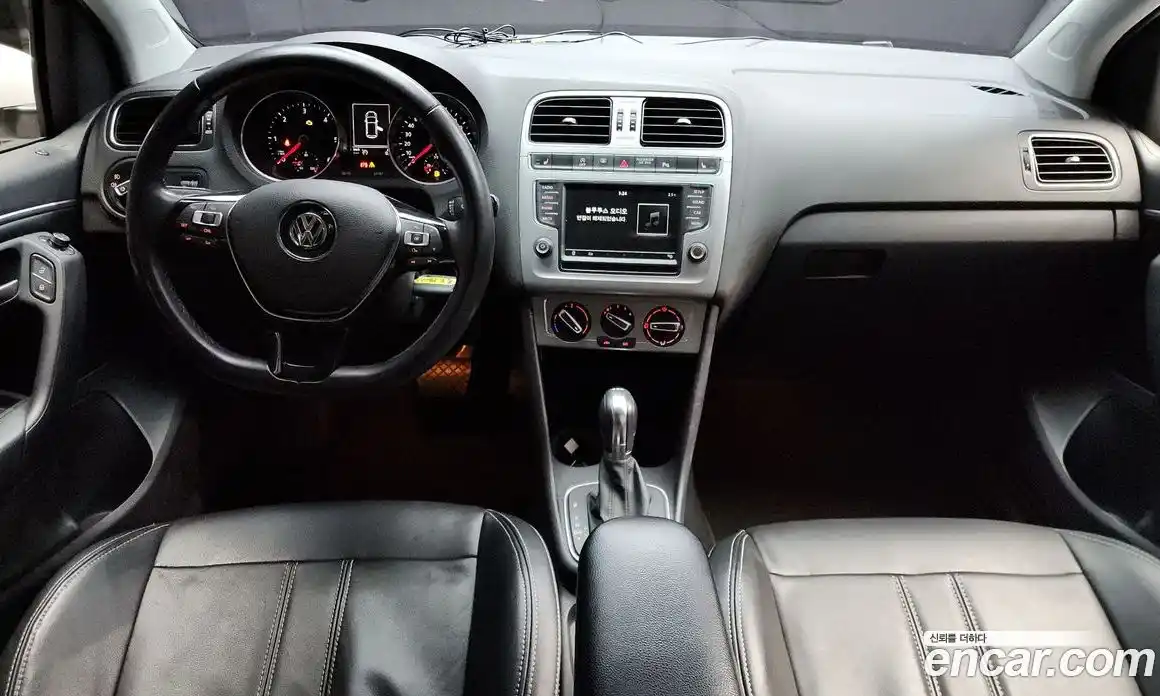 Volkswagen Polo 2015 1.4 гидро в Москве № 199133, фото 7