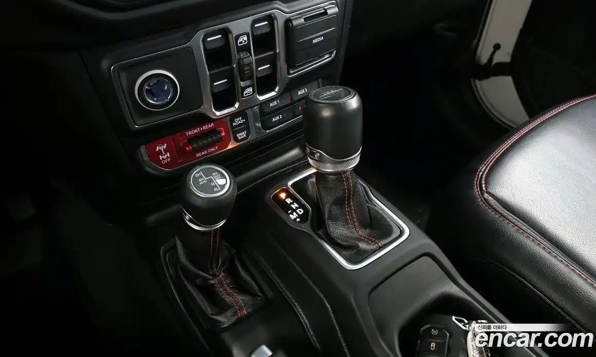 Jeep Gladiator 2021 3.6 гидро в Москве № 199472, фото 9