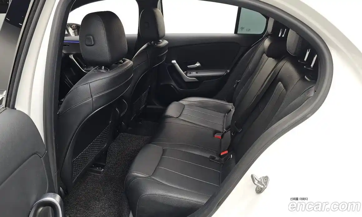 Mercedes-Benz A-Class 2021 2.0 гидро в Москве № 208355, фото 11