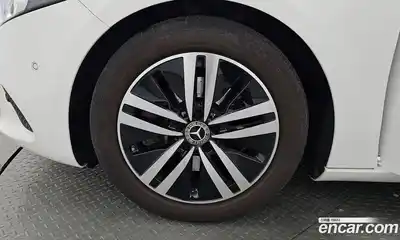 Mercedes-Benz A-Class 2021 2.0 гидро в Москве № 208355, миниатюра 4