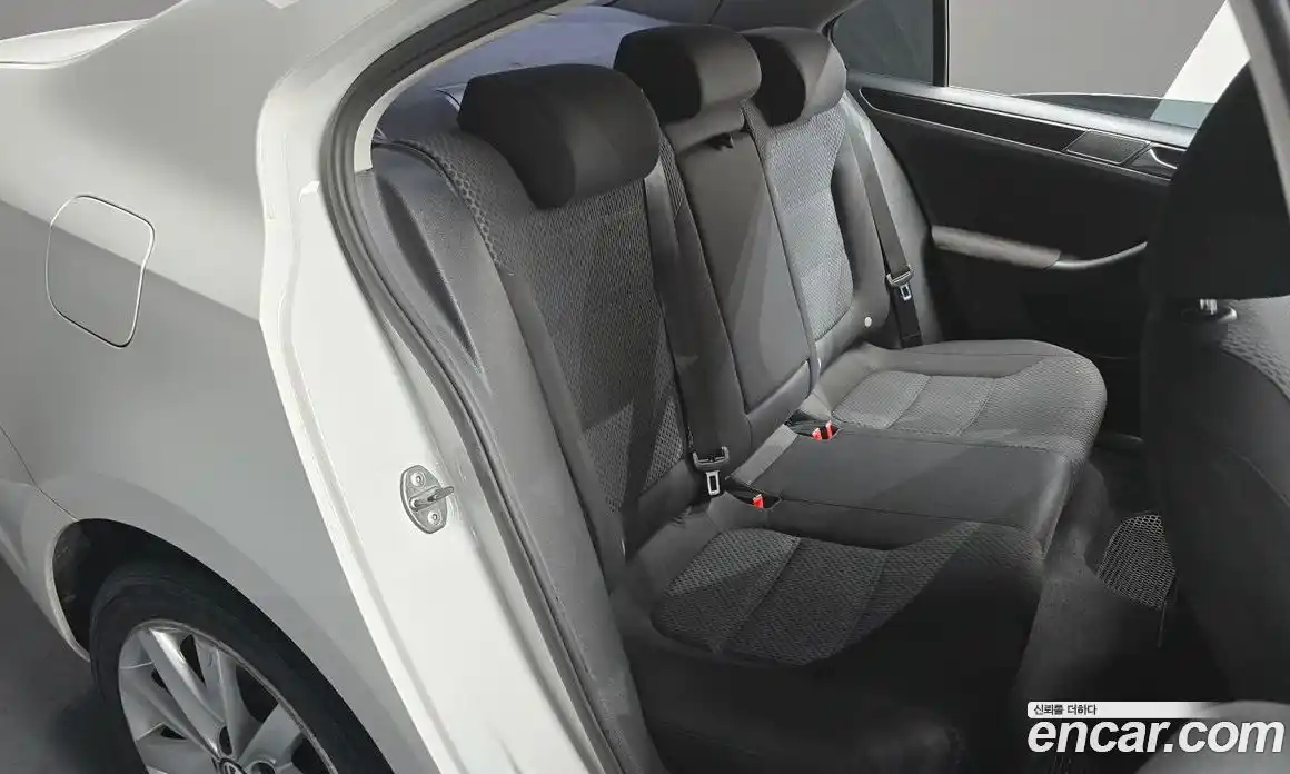 Volkswagen Jetta 2012 2.0 гидро в Москве № 210289, фото 12