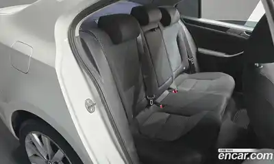 Volkswagen Jetta 2012 2.0 гидро в Москве № 210289, миниатюра 12