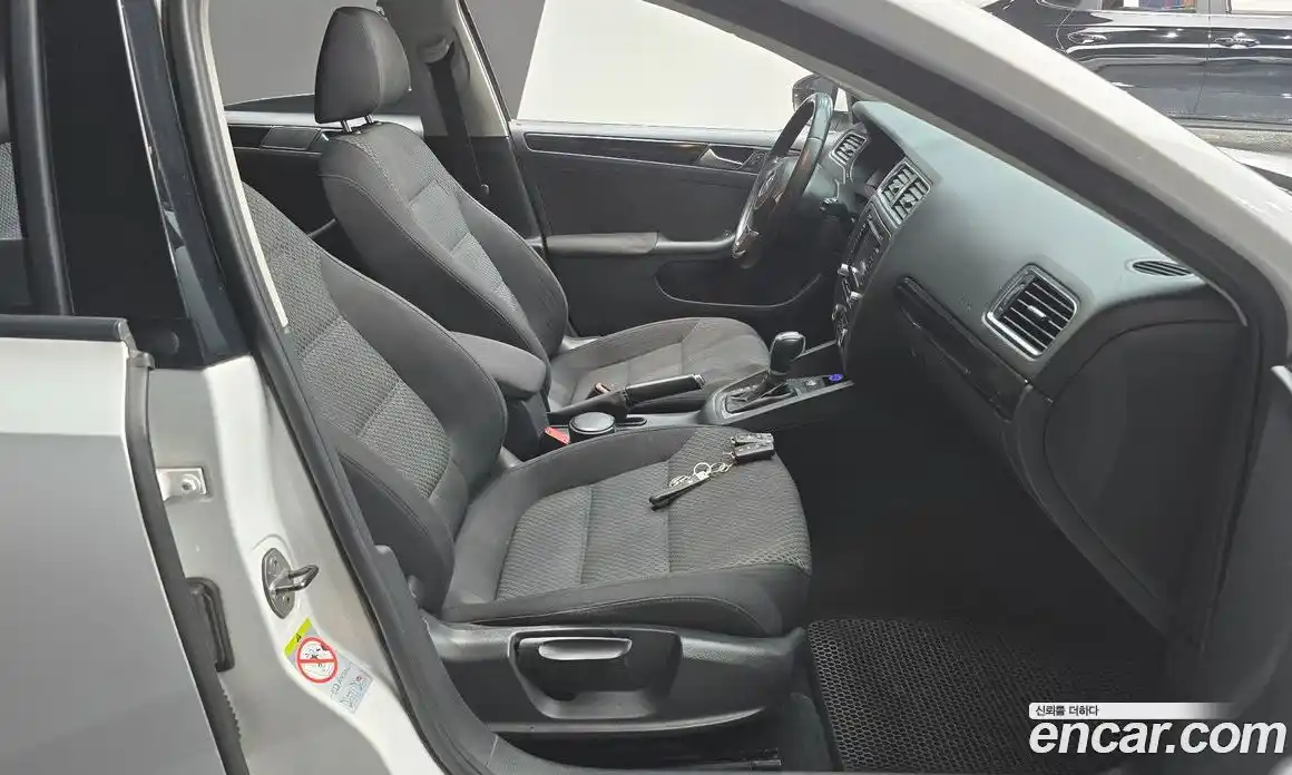 Volkswagen Jetta 2012 2.0 гидро в Москве № 210289, фото 10