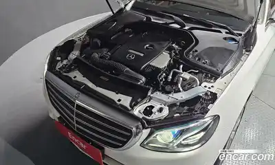 Mercedes-Benz E-Class 2017 2.0 гидро, миниатюра 6