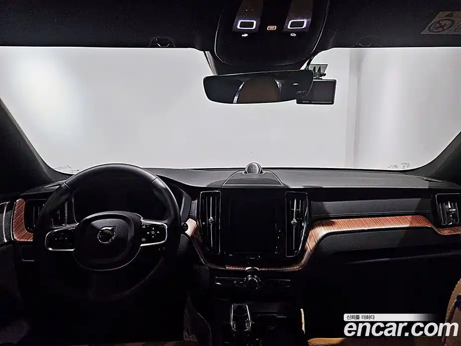 Volvo XC60 2023 2.0 гидро в Москве № 212880, фото 7