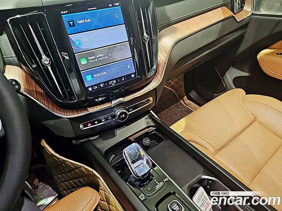 Volvo XC60 2023 2.0 гидро в Москве № 212880, фото 9