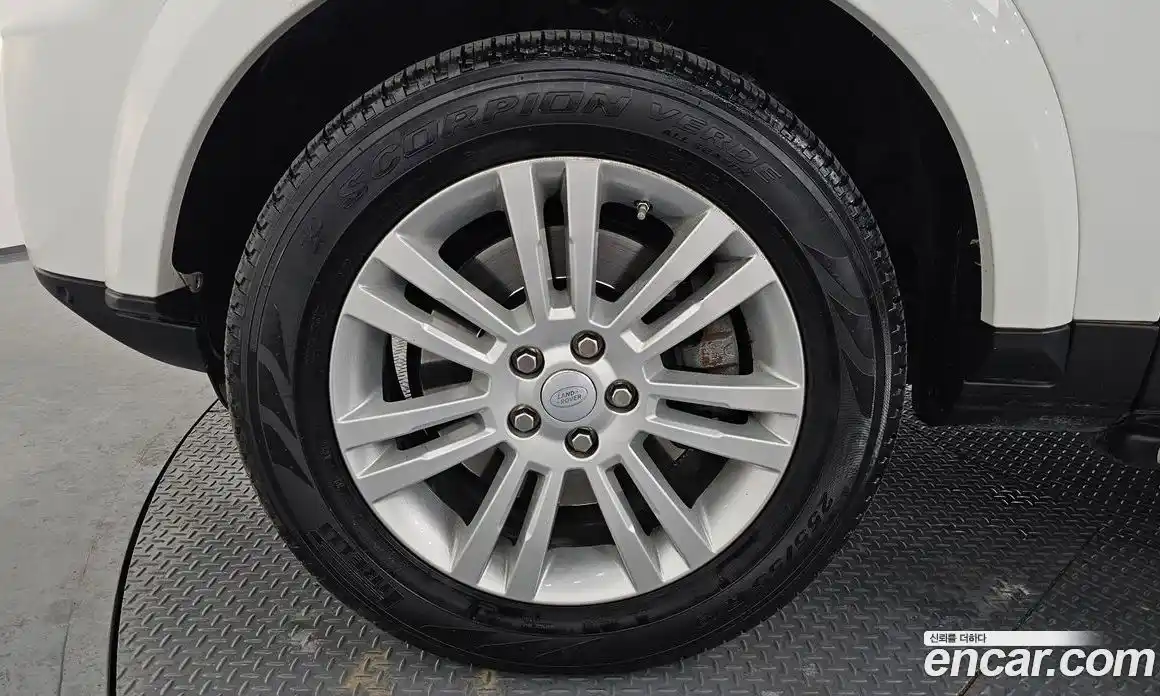 Land Rover Discovery 2016 3.0 гидро в Москве № 213582, фото 5