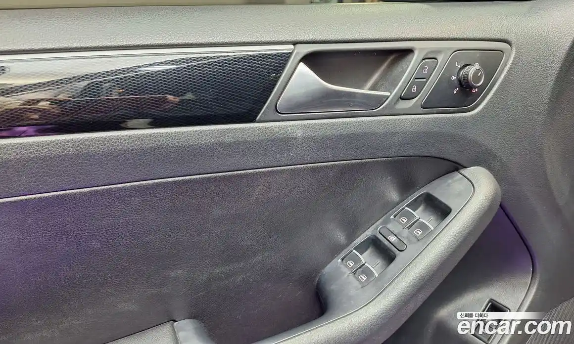 Volkswagen Jetta 2015 2.0 гидро в Москве № 214970, фото 11