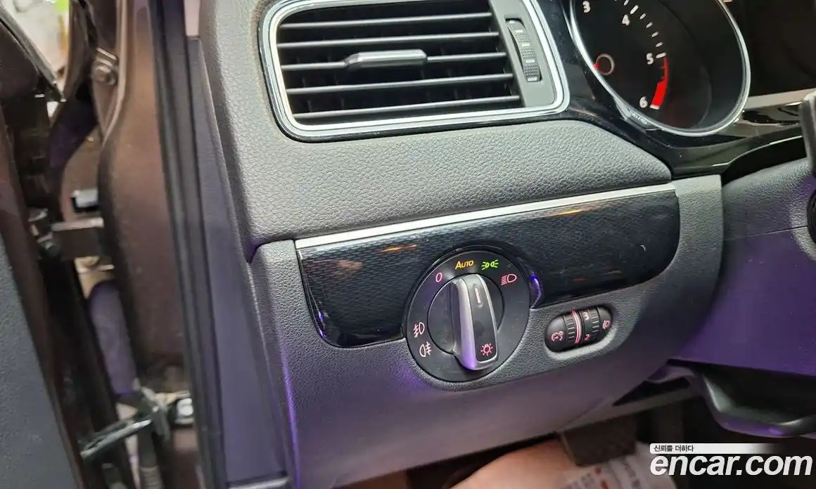 Volkswagen Jetta 2015 2.0 гидро в Москве № 214970, фото 12