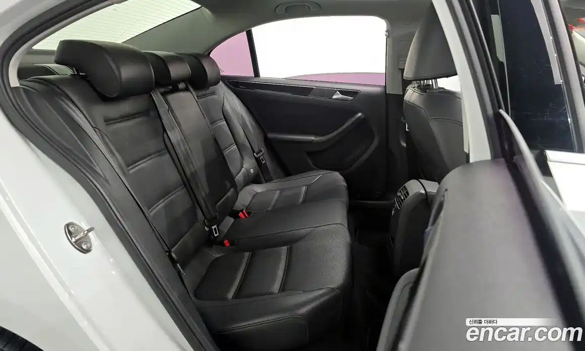 Volkswagen Jetta 2015 2.0 гидро в Москве № 214996, фото 12