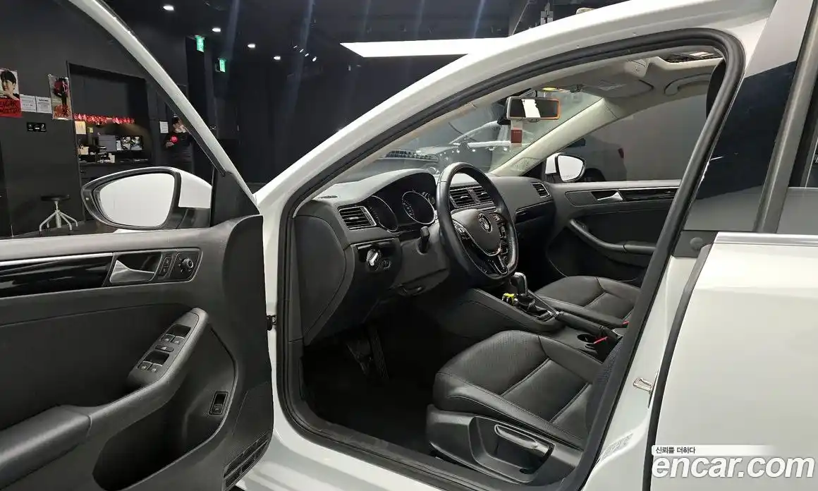 Volkswagen Jetta 2015 2.0 гидро в Москве № 214996, фото 10