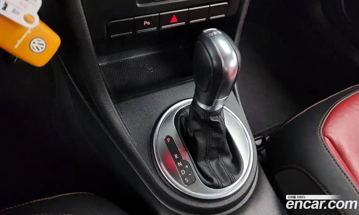 Volkswagen Beatle 2013 2.0 гидро в Москве № 215216, фото 9