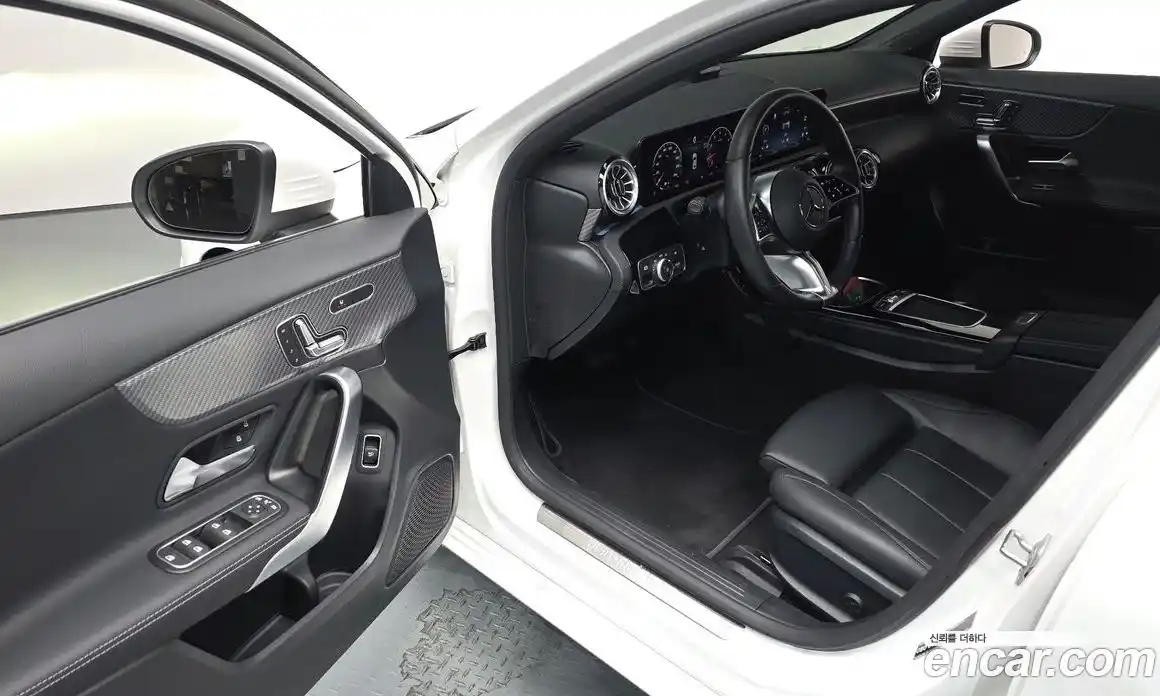Mercedes-Benz A-Class 2024 2.0 гидро в Москве № 215919, фото 11