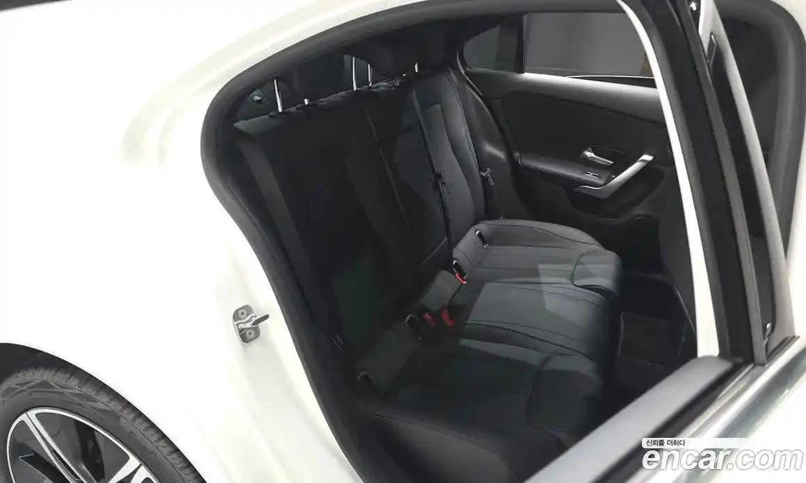 Mercedes-Benz A-Class 2024 2.0 гидро в Москве № 215919, фото 9