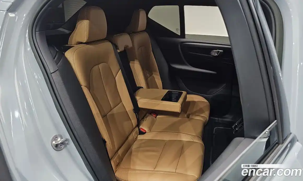 Volvo XC40 2022 2.0 гидро в Москве № 230369, фото 11