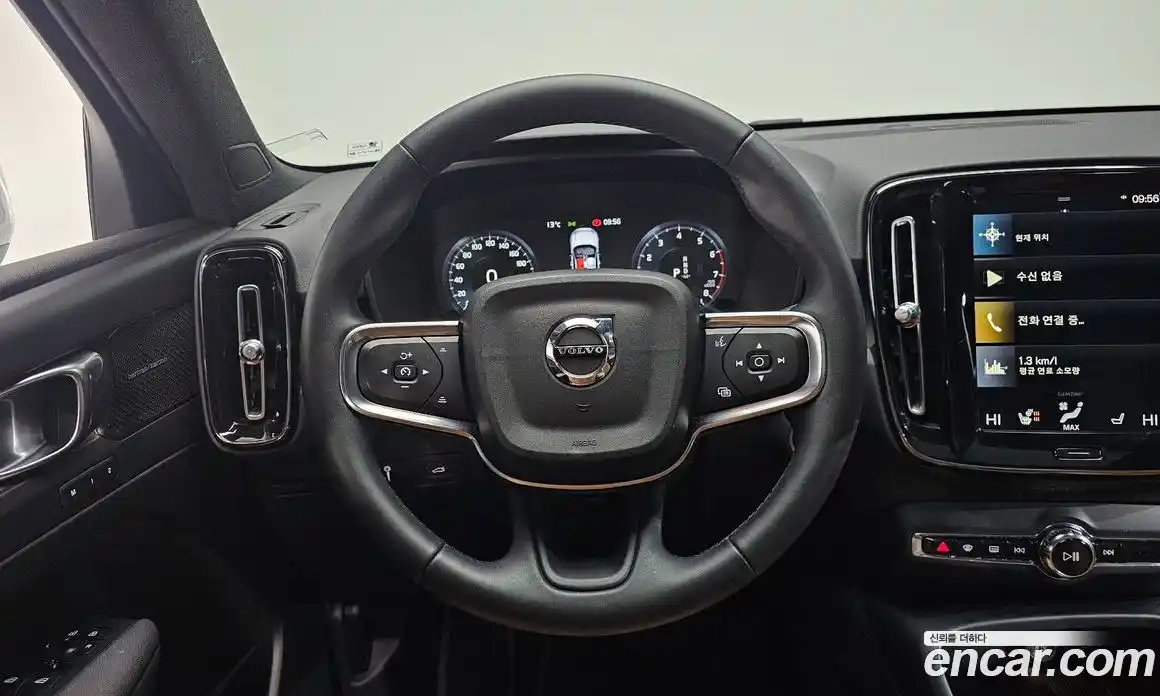 Volvo XC40 2022 2.0 гидро в Москве № 230369, фото 12
