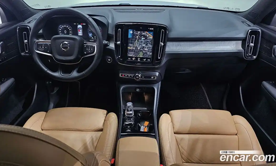 Volvo XC40 2022 2.0 гидро в Москве № 230369, фото 6
