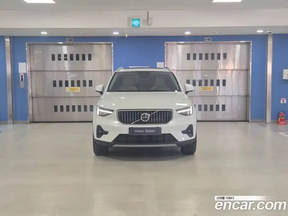 Volvo XC40 2025 2.0 гидро в Москве № 230701, фото 3
