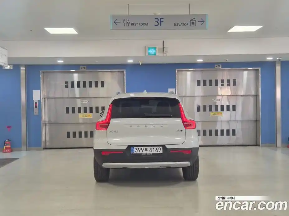 Volvo XC40 2025 2.0 гидро в Москве № 230701, фото 4