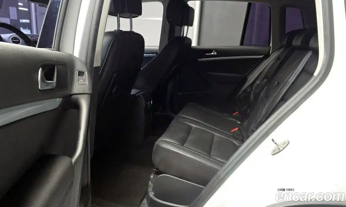 Volkswagen Tiguan 2015 2.0 гидро в Москве № 232251, фото 12