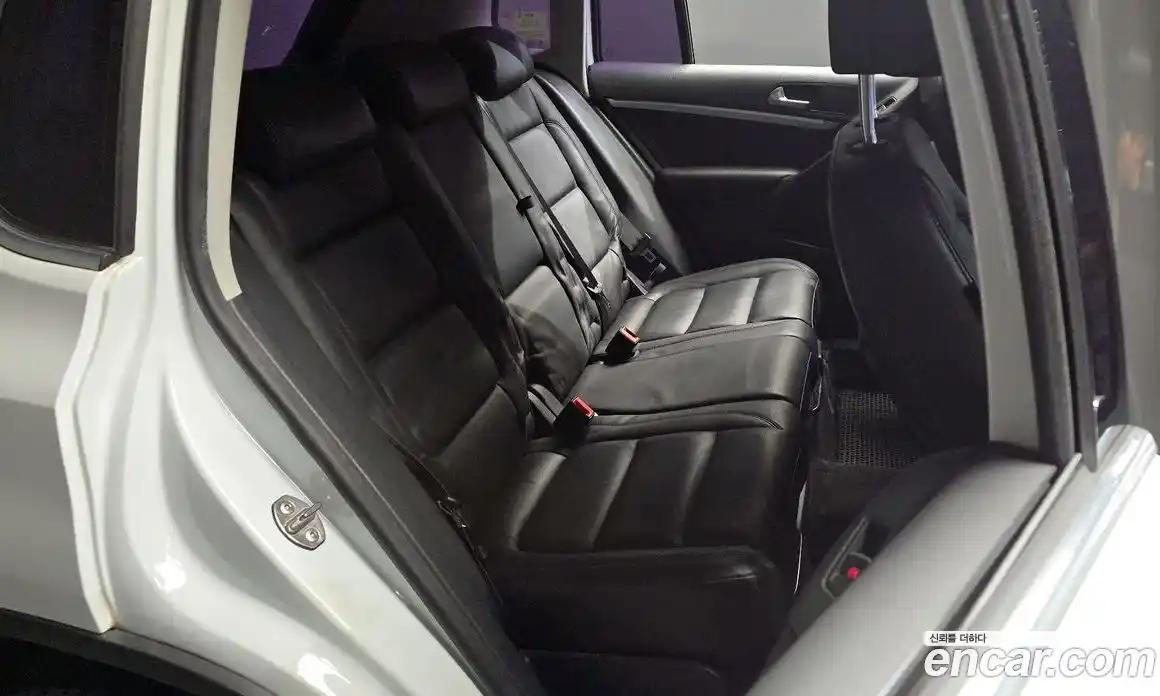 Volkswagen Tiguan 2015 2.0 гидро в Москве № 232251, фото 13