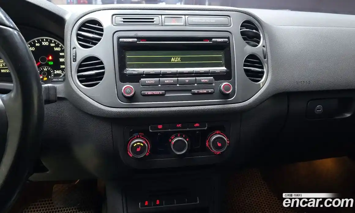 Volkswagen Tiguan 2015 2.0 гидро в Москве № 232251, фото 16