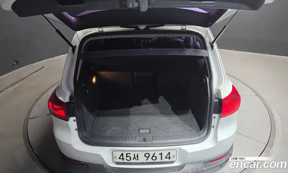 Volkswagen Tiguan 2015 2.0 гидро в Москве № 232251, фото 20