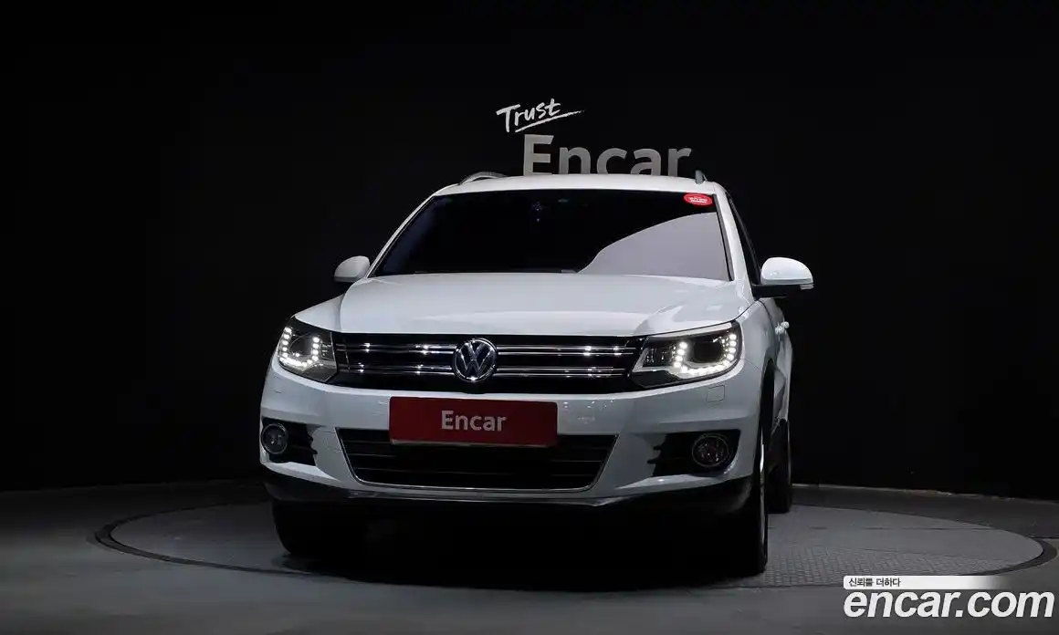 Volkswagen Tiguan 2015 2.0 гидро в Москве № 232251, фото 3
